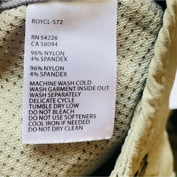 Royal Robbins Size 6 Outdoor Hiking Nylon Capris Tan Stretch Lightweight UPF 50+ - Picture 5 of 6